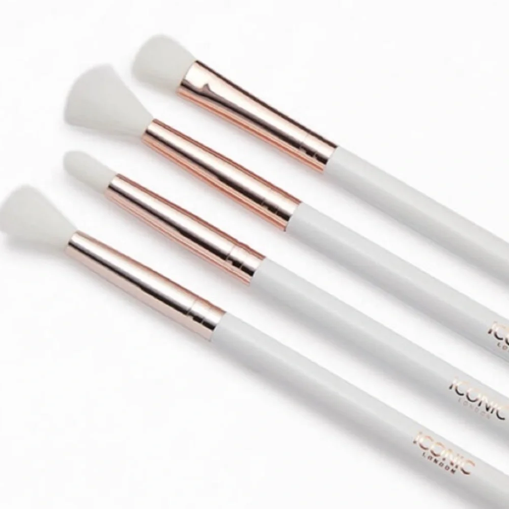 Iconic London brushes‎
